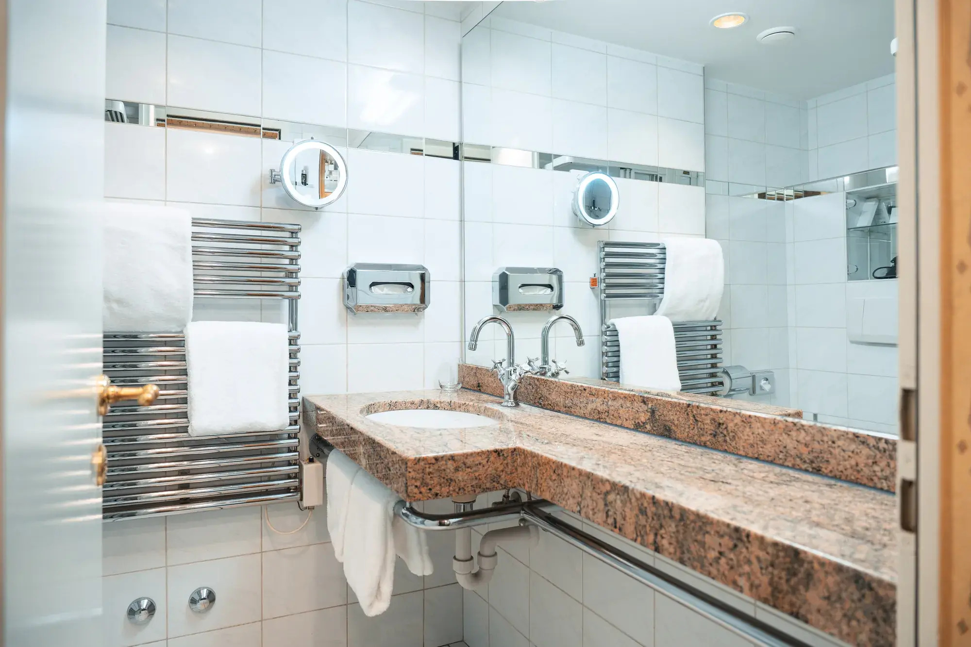 Double lavabo en marbre